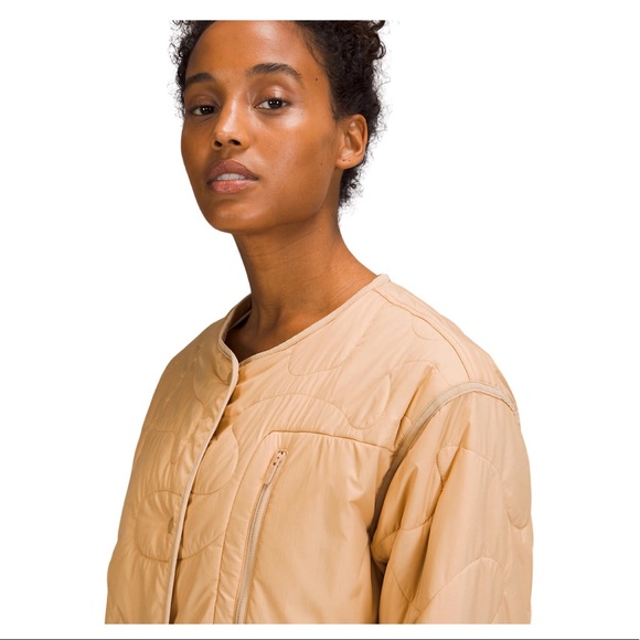 Lululemon Insulated Quilted Long Bomber size 12 brand new with tags colo… - Picture 3 of 4